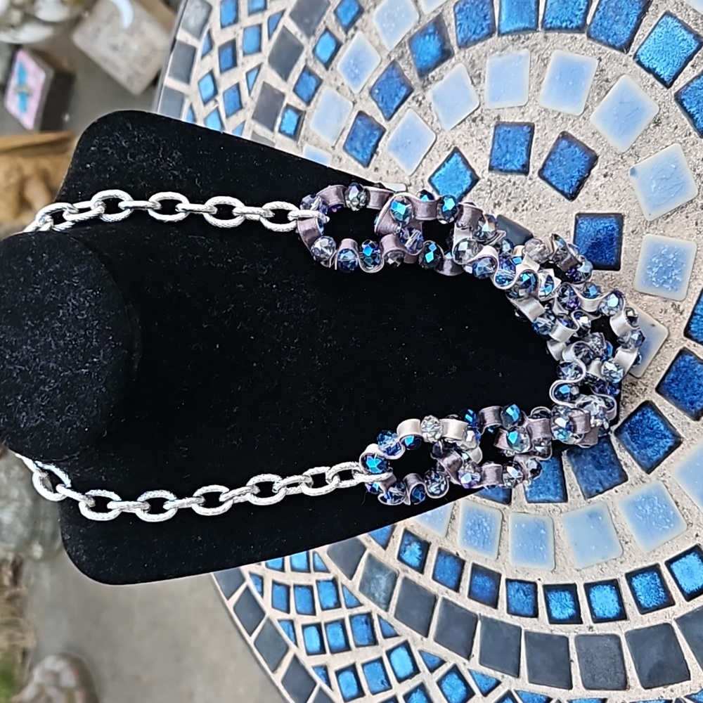 Silvertone Gray Ribbon Entwined With Blue Aurora Borelis Beads Necklace